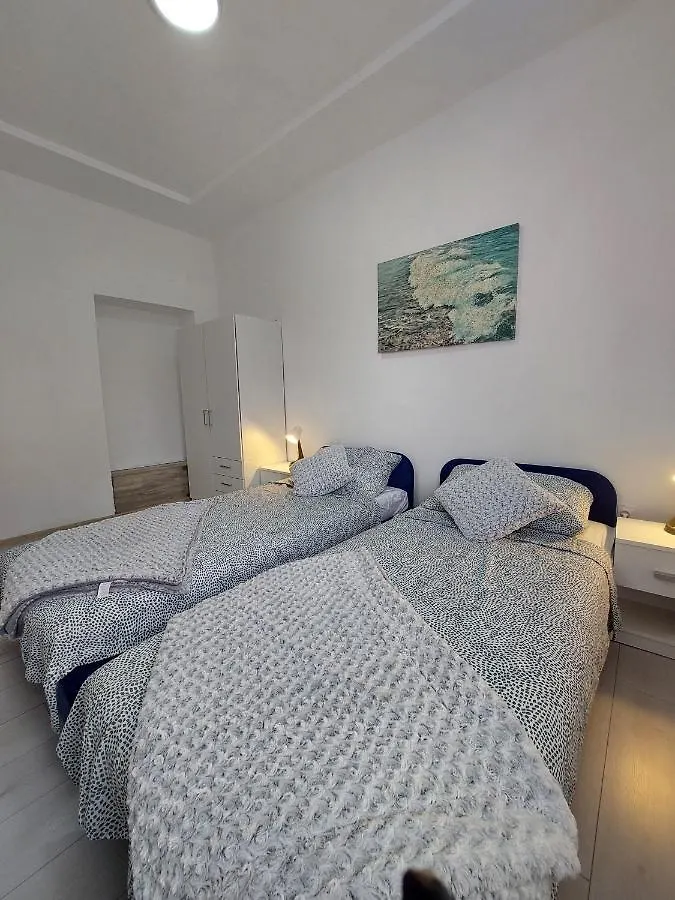 Apartmans Nejra3 Sa Bazenom Apartment Pula 0*,