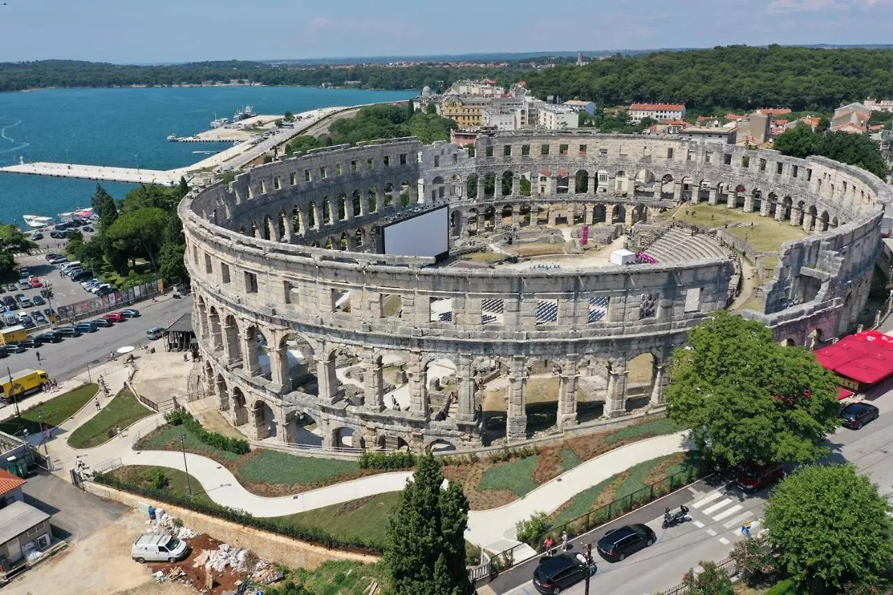 Apartmans Nejra3 Sa Bazenom Apartment Pula
