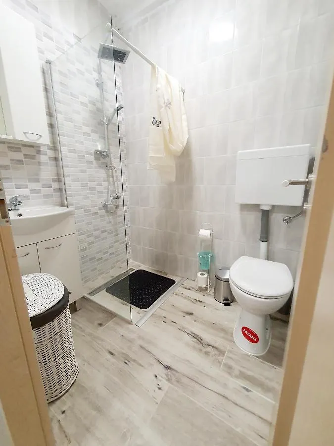 Apartmans Nejra3 Sa Bazenom Apartment Pula Croatia