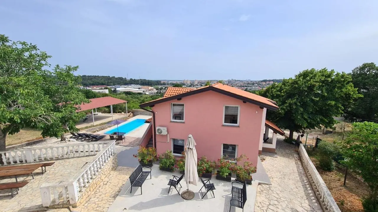 Apartmans Nejra3 Sa Bazenom Apartment Pula Croatia