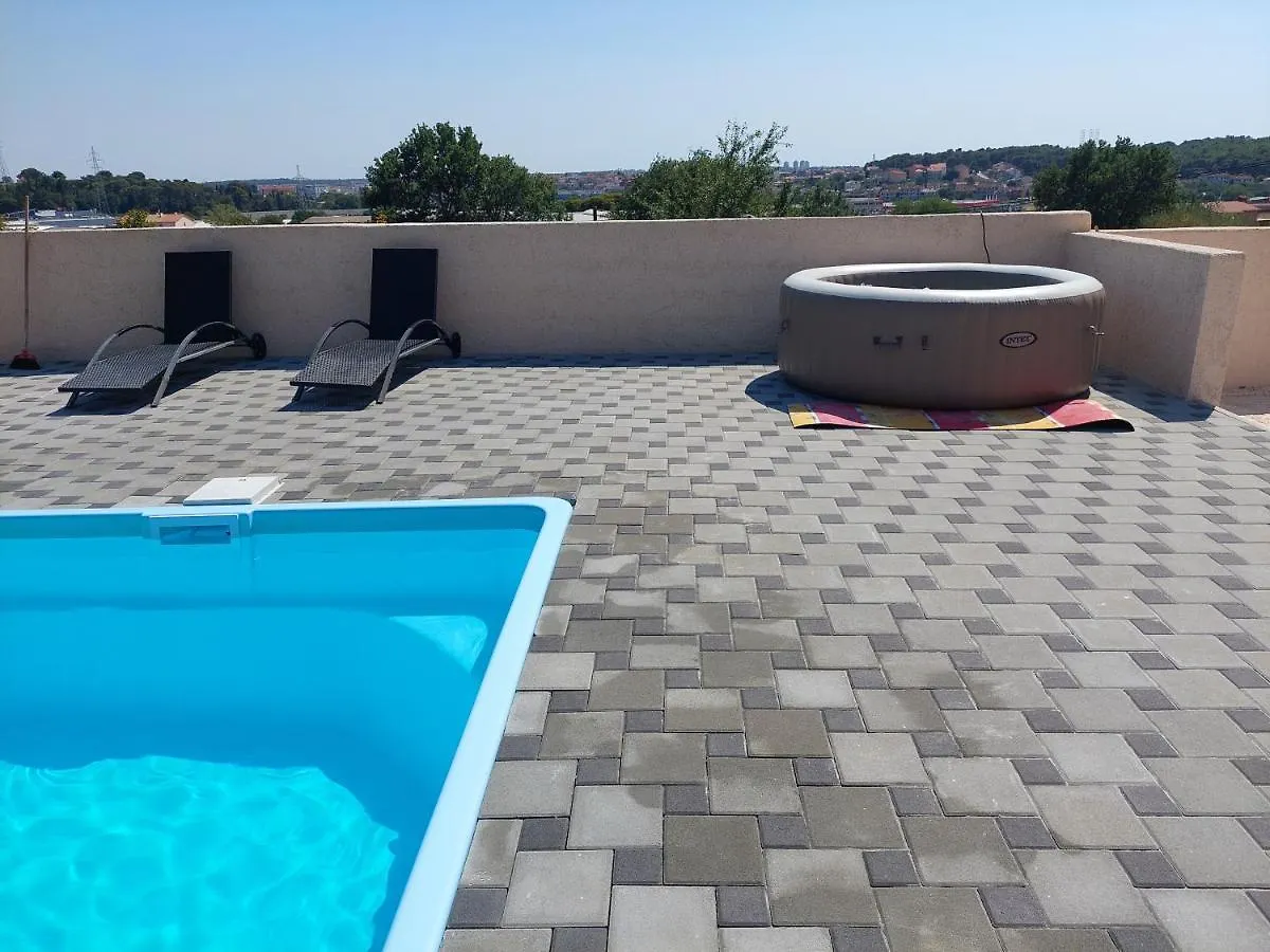 Apartmans Nejra3 Sa Bazenom Apartment Pula Croatia